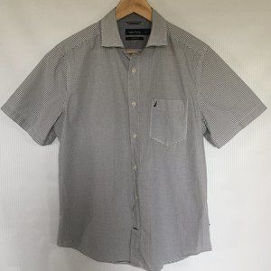 NWOT. 100% Cotton Button Up Short Sleeve Shirt , M